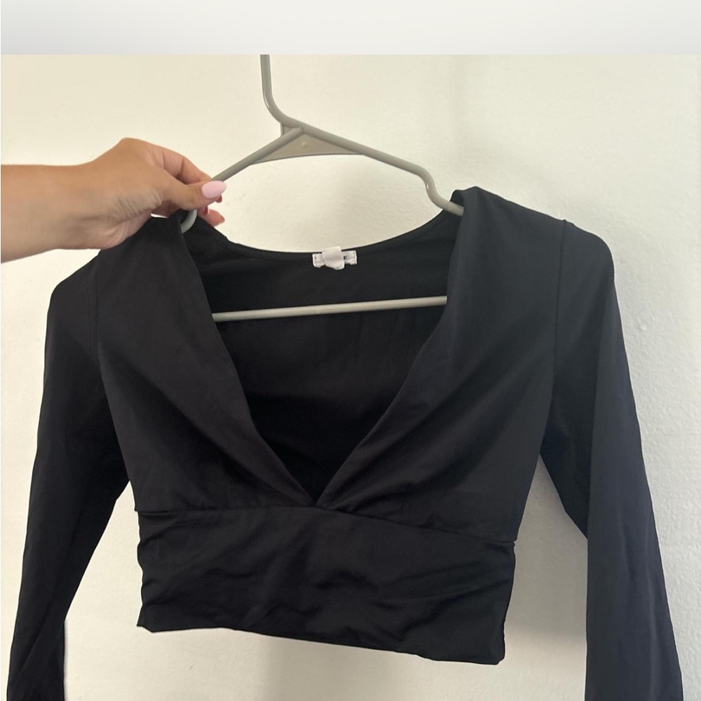 Garage black long sleeve crop top size XS